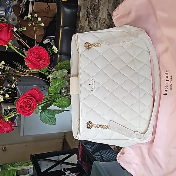 kate spade Handbags - NWT Kate Spade Purse